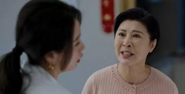 《蜜语纪》鲁贞贞提离婚引爆剧情转折，许蜜语转岗销售部开启双线成长叙事 相关图片