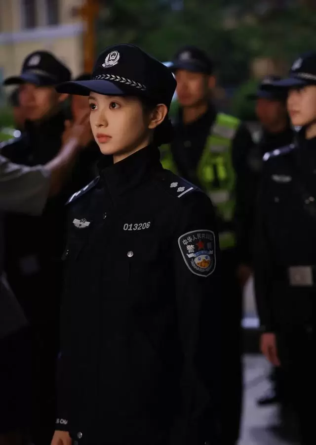 田曦薇为《低智商犯罪》提前三个月进警务基地训练 细节速览