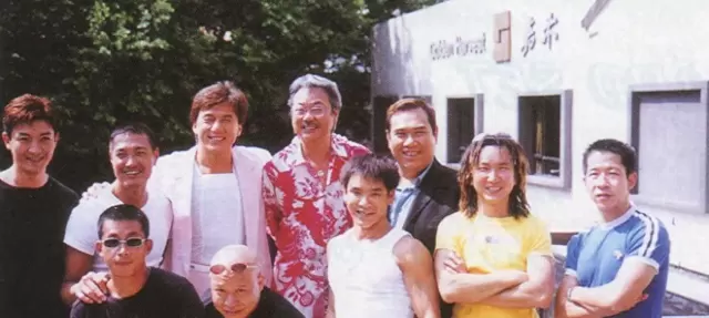 成家班1976–1991全职时代终结：西班牙片场500港币津贴争议始末 相关图片
